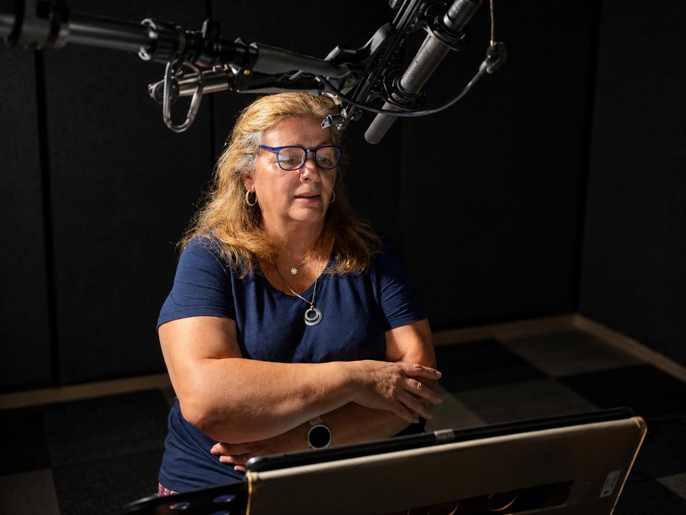 A voice talent recording a French voiceover for Reasonable Faith